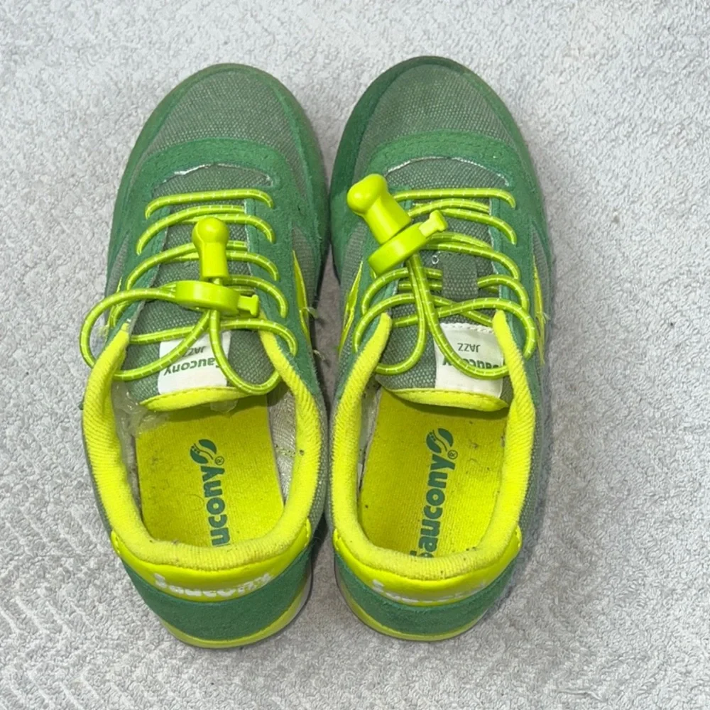 Saucony jazz Kids Lime and Forest Green Sneakers size11.5boys            ordr205
